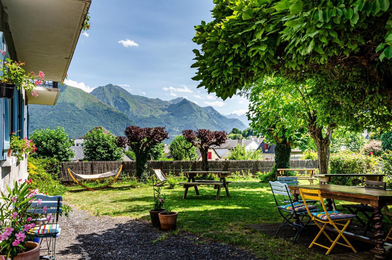 Pyrenees Cycling Lodge Saint-Savin  Exterior photo