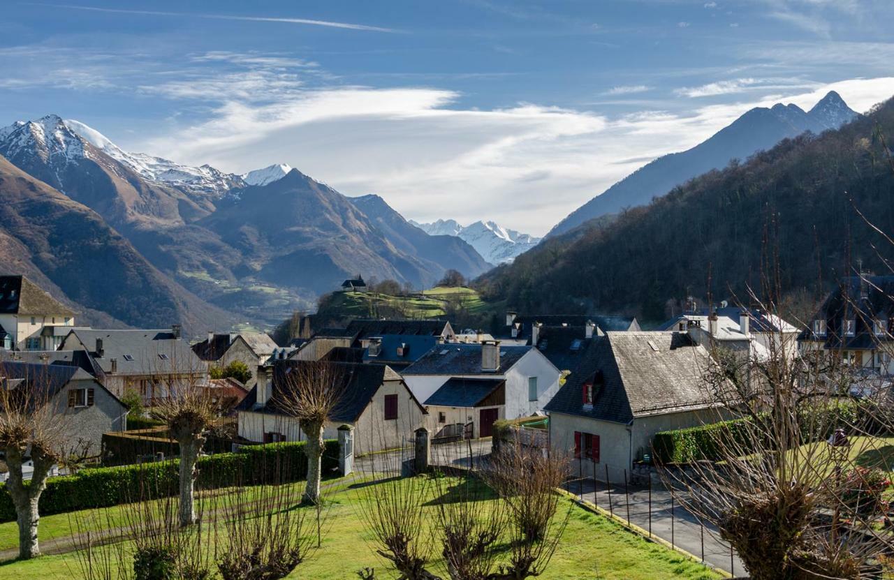 Pyrenees Cycling Lodge Saint-Savin  Exterior photo